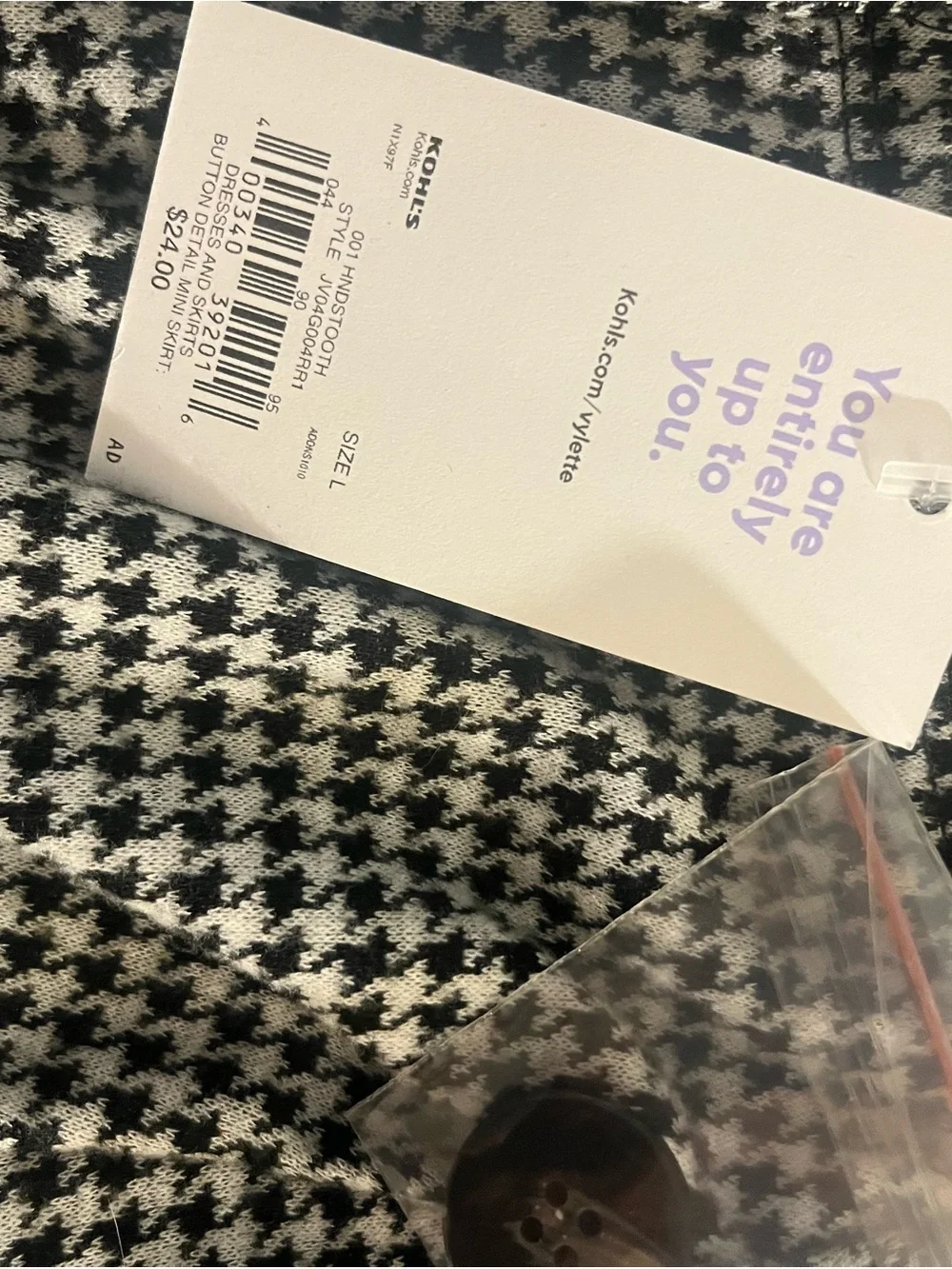 Vylette Large Black & White Houndstooth
